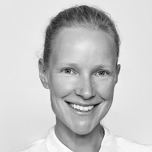 Dr. Catharina Bening ist Senior-Wissenschaftlerin und Gruppenleiterin am Lehrstuhl für Nachhaltigkeit und Technologie an der ETH Zürich. Ihre Forschung konzentriert sich auf die nachhaltige Kreislaufwirtschaft, insbesondere auf Kunststoffverpackungen. Sie untersucht die Auswirkungen verschiedener Kreislaufstrategien auf den Naturschutz sowie technologische Innovationen und notwendige regulatorische Veränderungen.